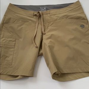 Mountain Hardwear shorts
